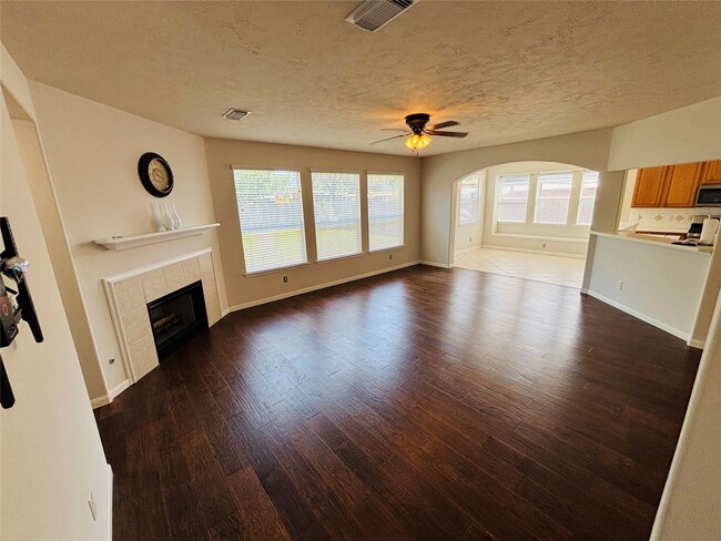 Building Photo - 18002 Secret Branch Ln