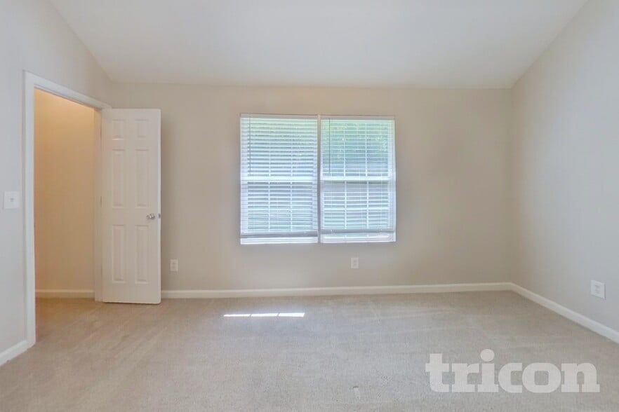 Building Photo - 130 Patterson Way