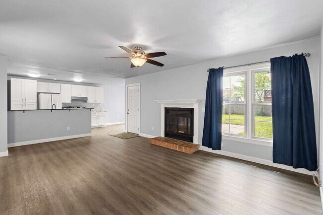 Building Photo - Single Family home in Chimney Hill