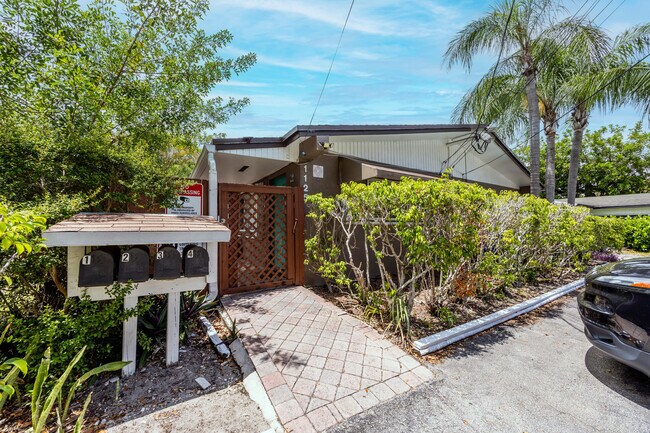 Building Photo - 1125 SW 15th Ave