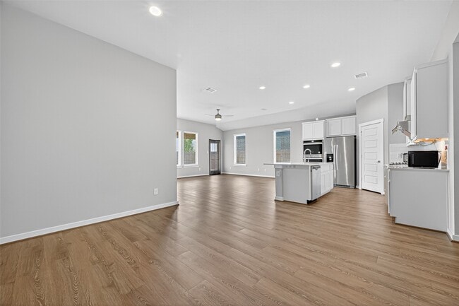 Building Photo - 28611 Hannahs Harbor Ln