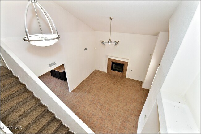 Building Photo - 6372 Franklin Ridge Dr