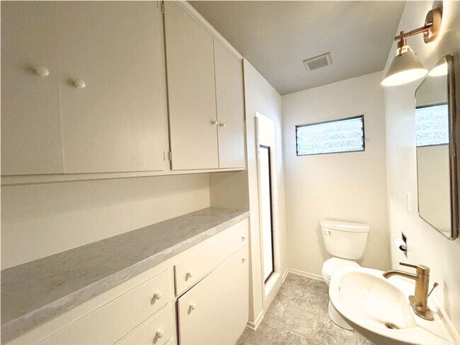 Building Photo - Glendora 4-Bedroom Home with Pool