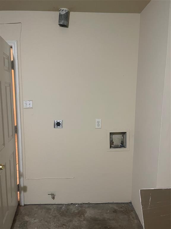 Building Photo - 5615 Gineridge Dr