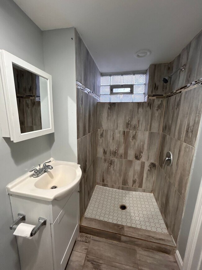 Building Photo - 1409 Nicolay Way