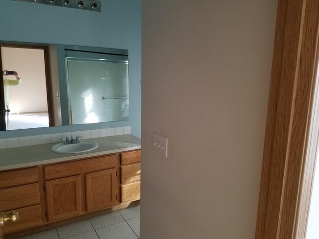 Building Photo - 8717 Wallingford Ln NE