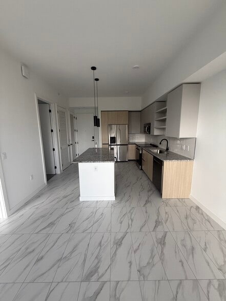 Building Photo - 2339 NE 173rd St