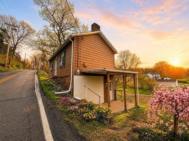 Building Photo - 406 Pierson Run Rd