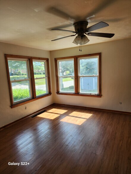 Building Photo - 4426 Greengarden Rd
