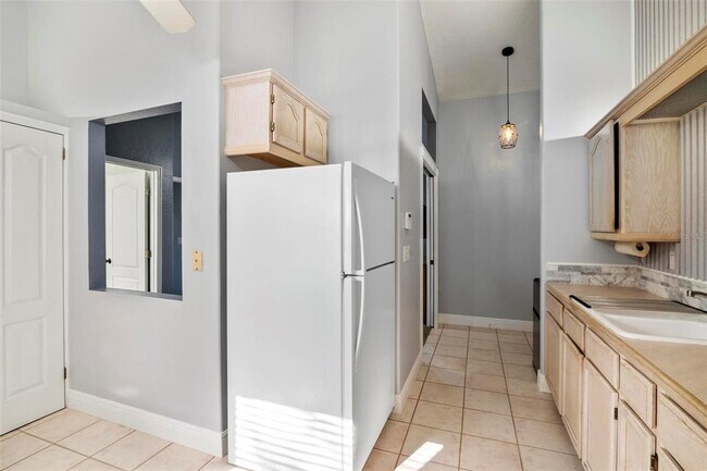 Building Photo - 6110 9th Ave Cir NE