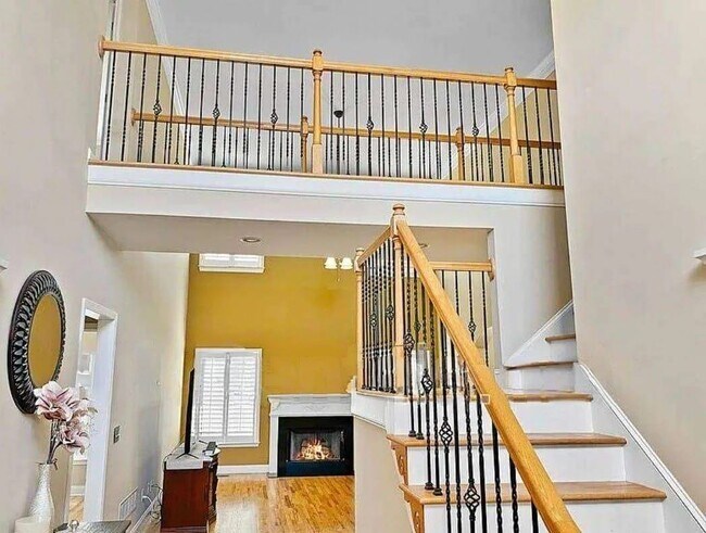 Building Photo - 2020 Washington Dr