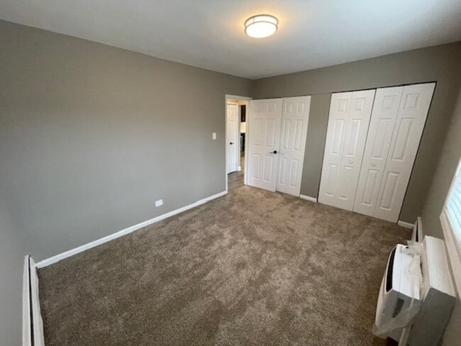 Building Photo - 7 N Dryden Pl