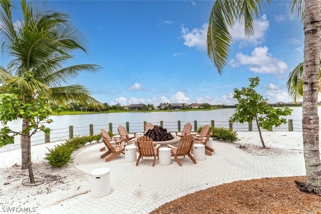 Building Photo - 14827 Edgewater Cir