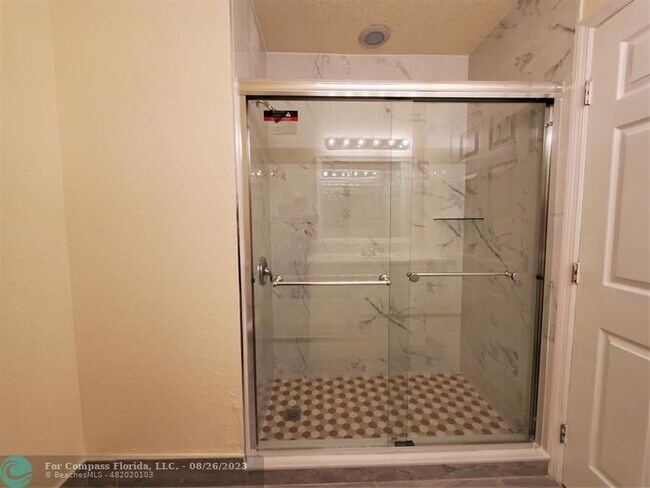 Building Photo - 7661 Tamarac Island Cir
