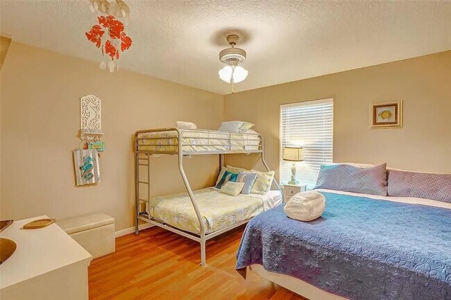 Building Photo - 820 Sandollar