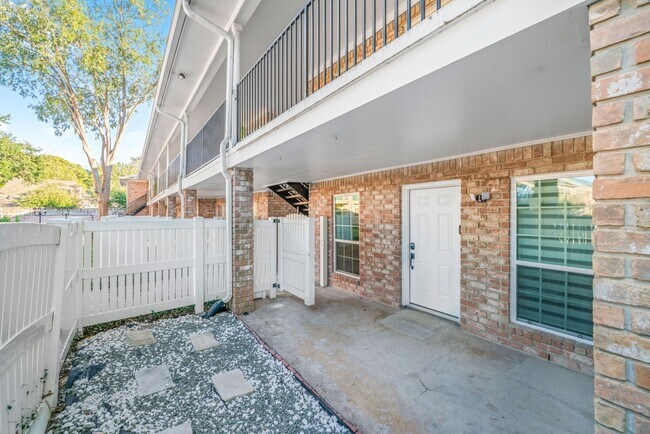 Building Photo - 14333 Memorial Dr