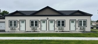 Building Photo - 402 4th St E