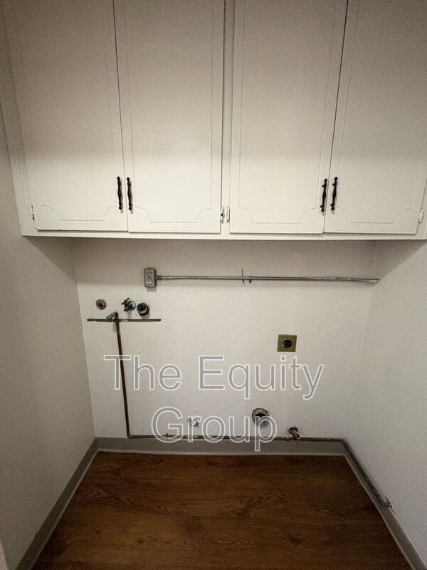 Building Photo - 2037 S Tracy Ct