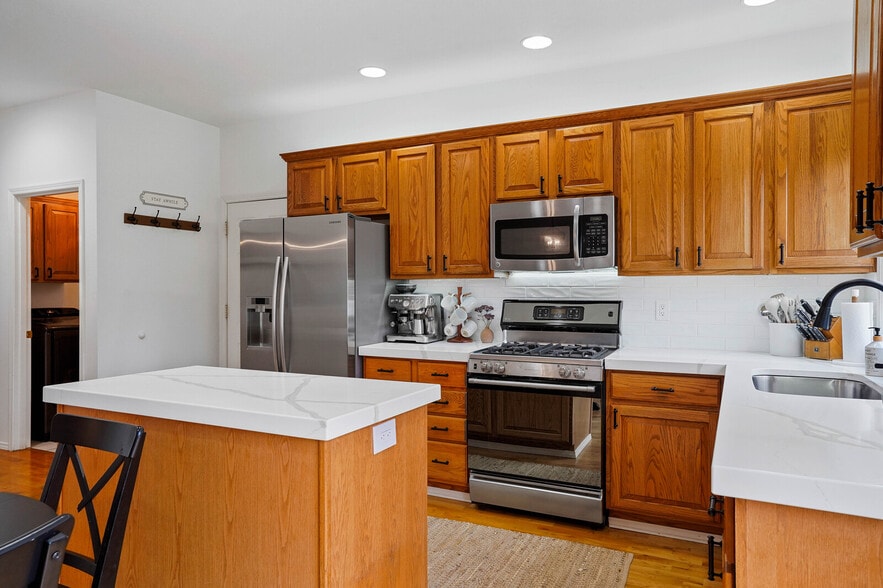 Kitchen - 2845 Eastlake Dr SE