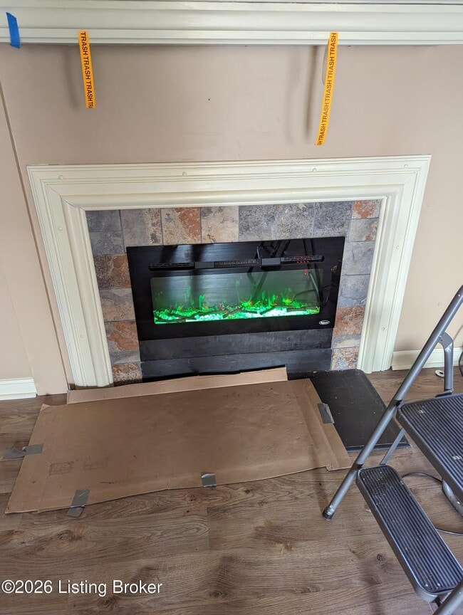 Building Photo - 7605 New La Grange Rd