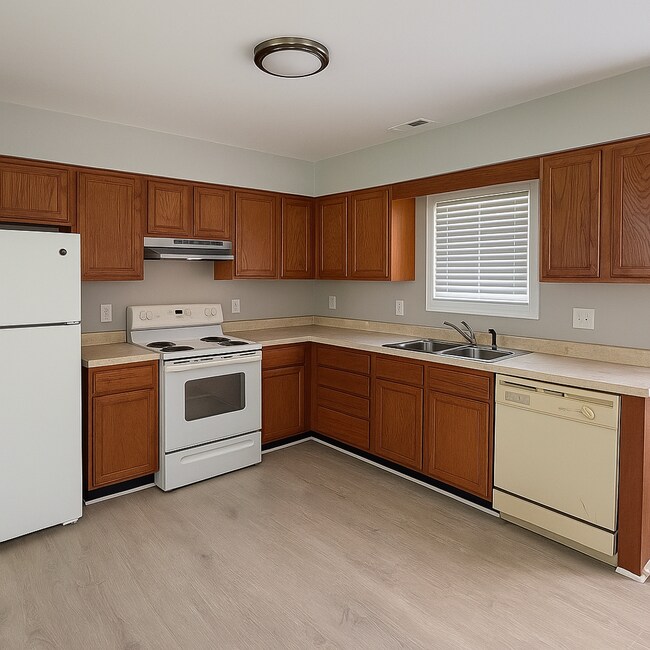 Building Photo - Two bedroom, 1 bath updated apartment in Burlington