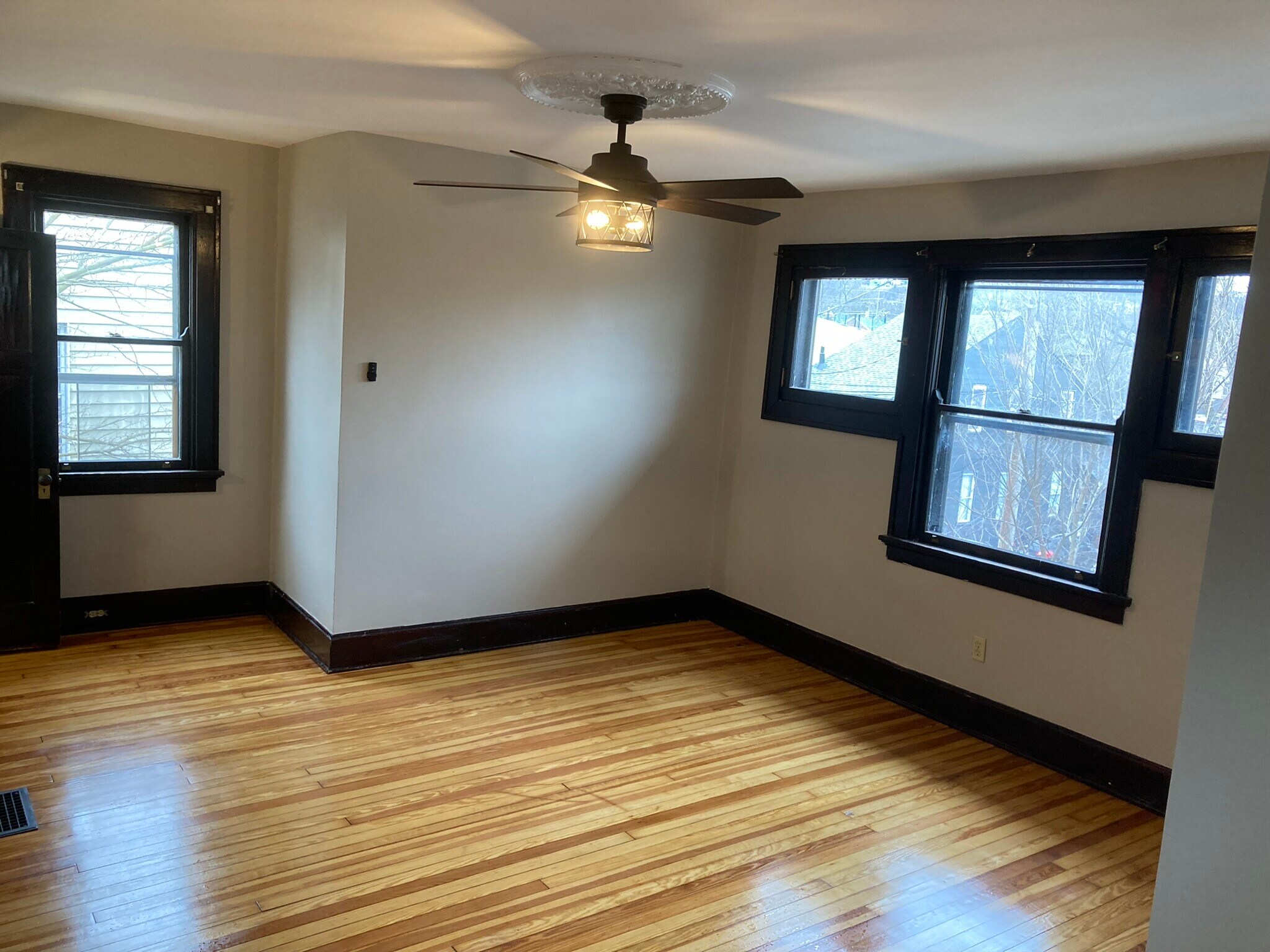 More windows in bedroom - 1122 Holman Ave