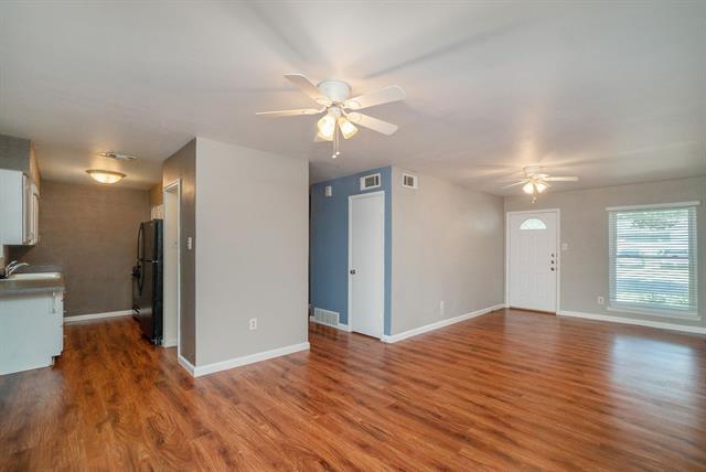 Building Photo - 1202 Crane Dr