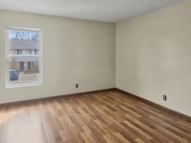 Building Photo - 3510 Kenbrooke Ct