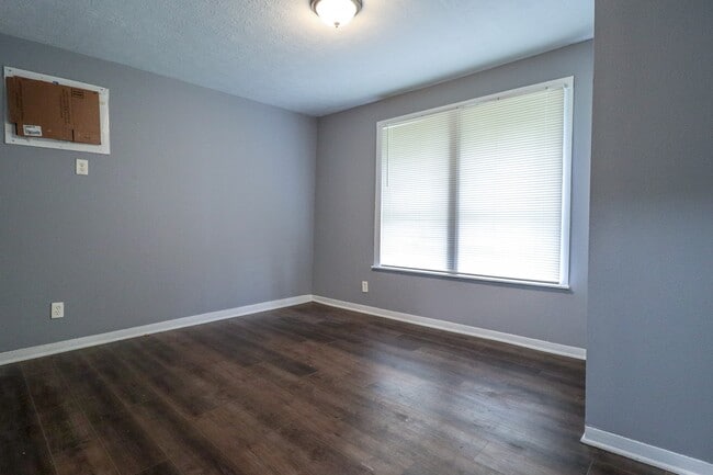 Building Photo - 3051 W Crockett St