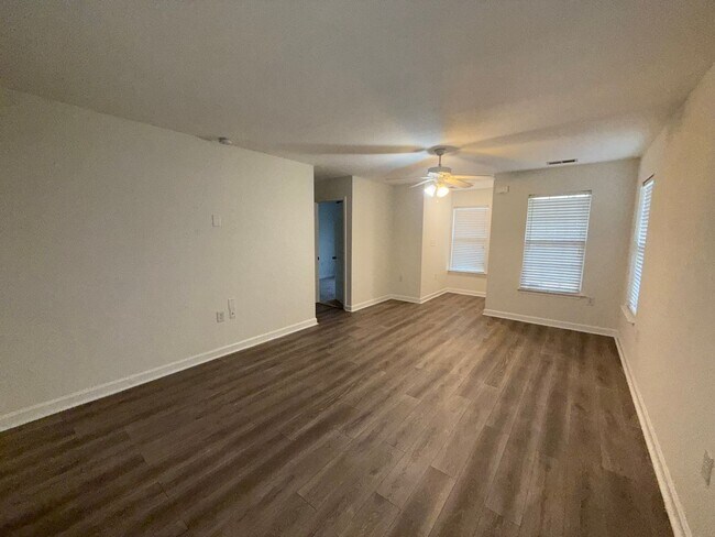 Building Photo - 2145 Pavilion Ct