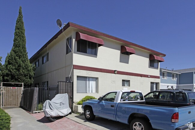 Primary Photo - The Mayer Apartments