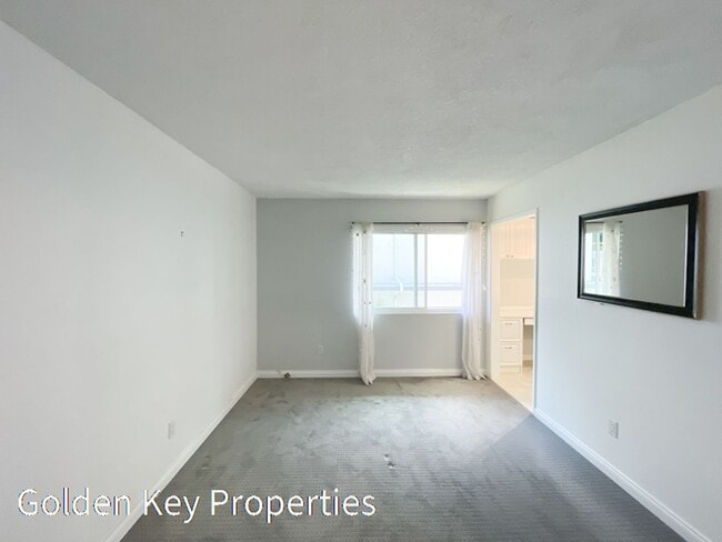 Building Photo - Waterfront Condo on the Buena Vista Lagoon - 5 mins from Carlsbad Village!