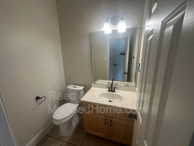 Building Photo - 525 Chickasaw Land Way