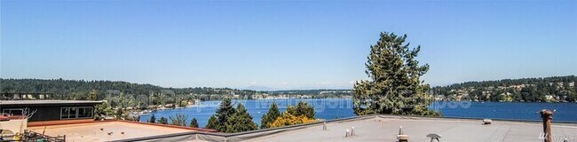 Building Photo - 3825 NE 155th Pl