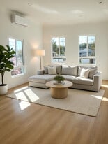 Building Photo - 8957 Hargis St