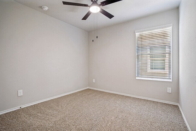 Building Photo - 5509 Flannel Ln