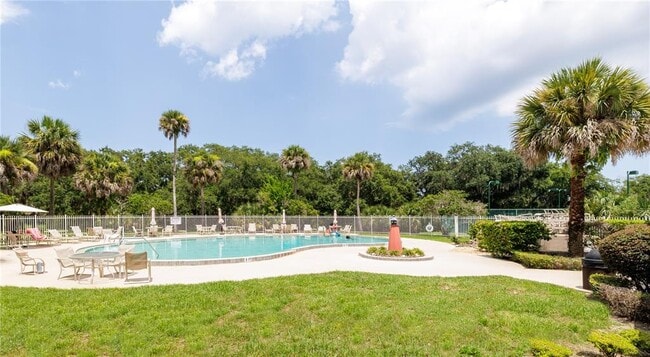 Building Photo - 301 Water Landing Dr