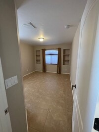 Building Photo - Available in JULY, Single story 3bd/ 2bath...