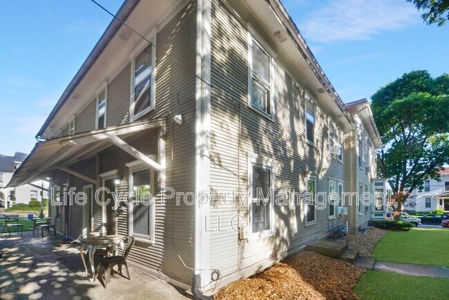 Building Photo - 47 Prospect Ave SE