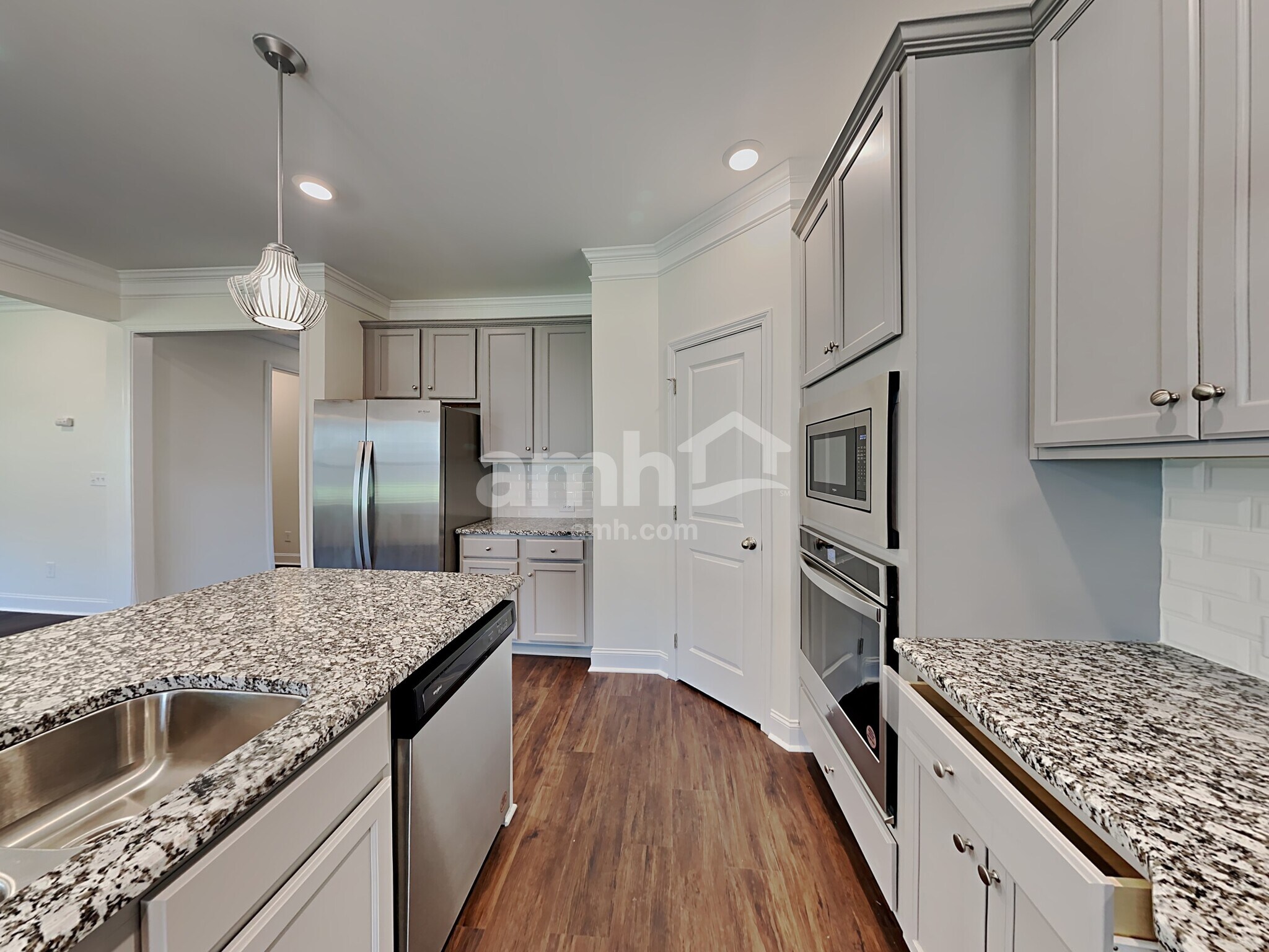Building Photo - 146 Cottontail Ln