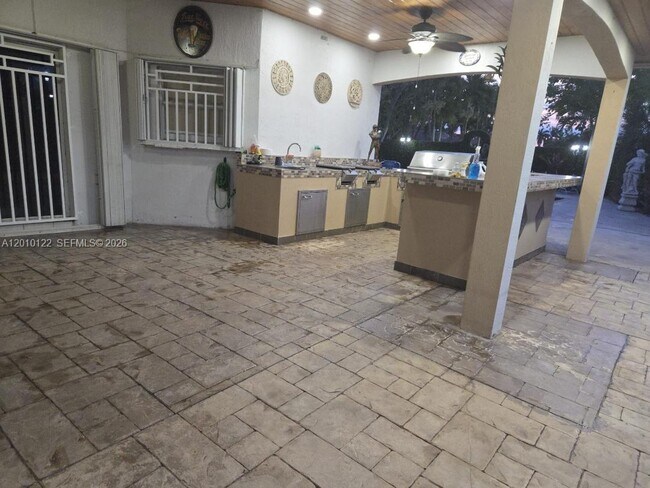 Building Photo - 730 NW 123rd Ave