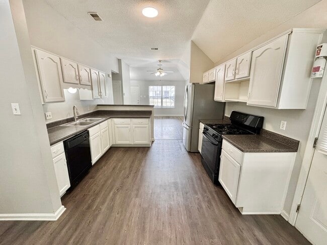 Building Photo - 4386 Elysian Dr