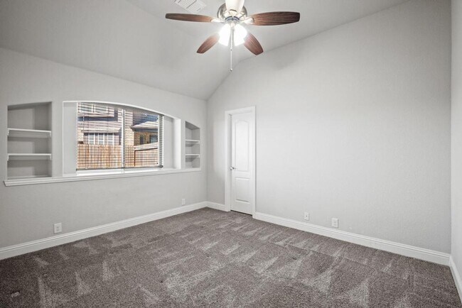 Building Photo - 314 Waverly Dr