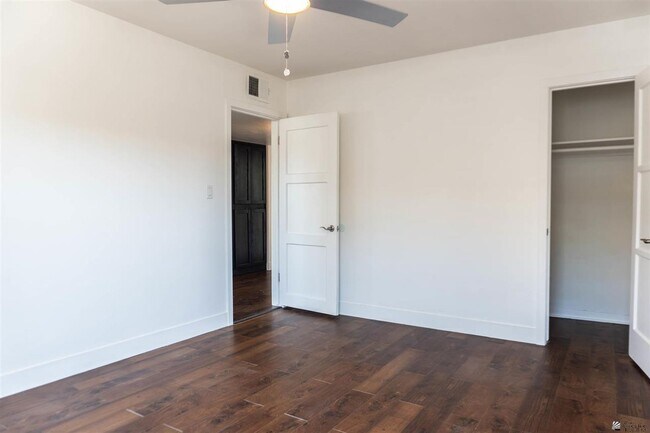 Building Photo - 137 N Magnolia Ave