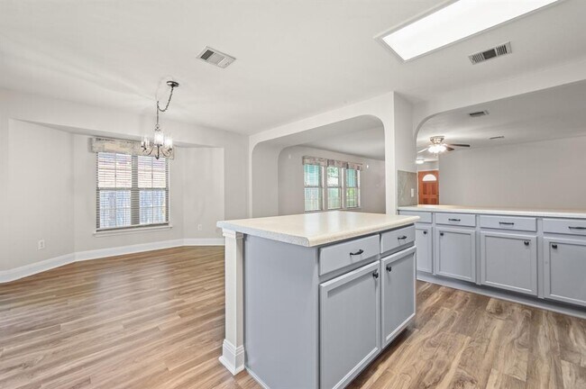 Building Photo - 11312 Crest Meadow Ln