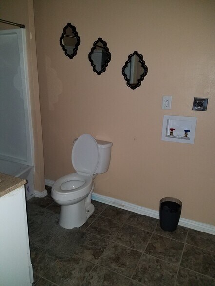 Building Photo - 3123 Urquhart St