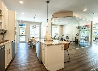 Building Photo - 226 E Lockwood Ave