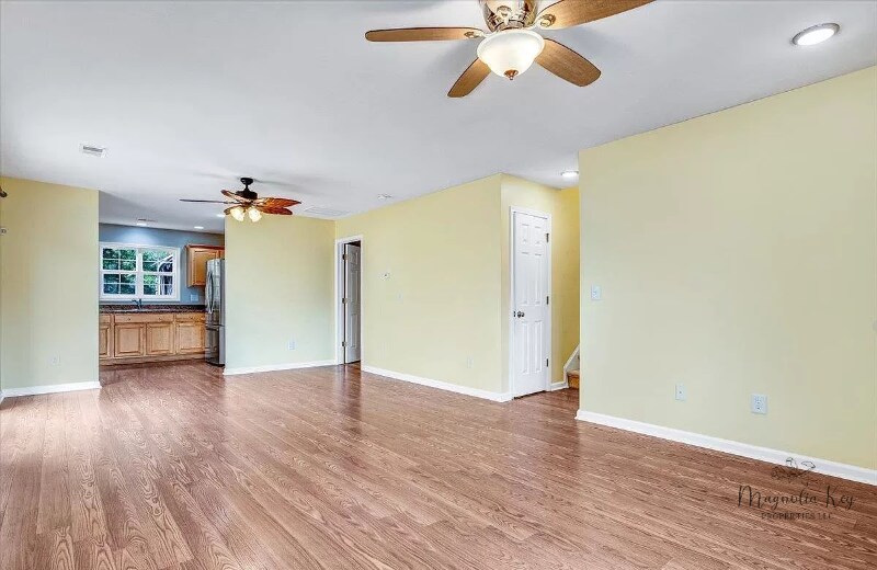 Building Photo - 4553 Farm Lake Dr