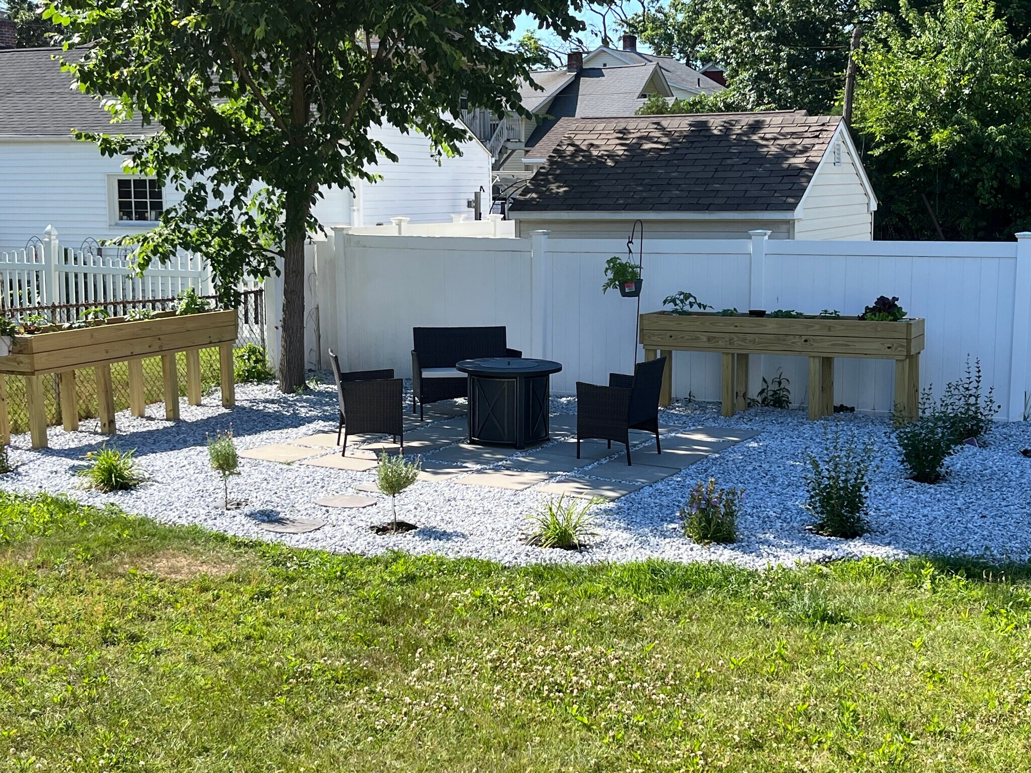 Patio - 121 Chestnut St