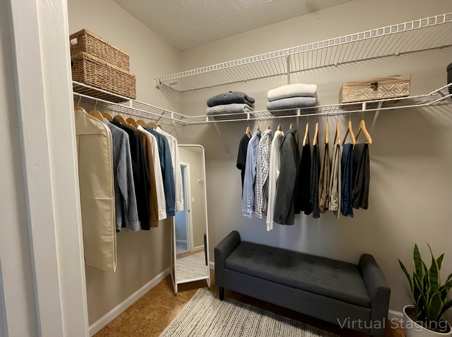 Building Photo - 3bed/3.5bath Townhouse in Walden Woods